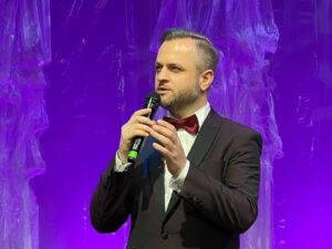Un brașovean a câștigat Trofeul Festivalului Național de Interpretare a Romanței | MyTex.ro