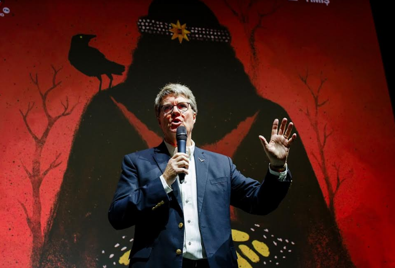 Legendara actriţă daneză LONE FLEMING și scriitorul DACRE STOKER, stră-strănepotul lui Bram Stoke, autorul clasicului roman Dracula, printre invitații speciali Dracula Film Festival 2024 11 | MyTex.ro