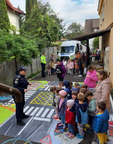Educație rutieră la Grădinița nr. 28 Brașov 9 Educație rutieră | MyTex.ro