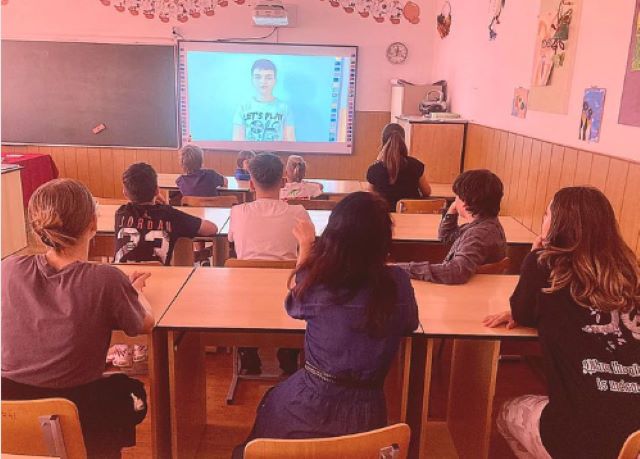 Elevi brașoveni, mici regizori. Azi, pe covorul roșu 3 Elevi brașoveni | MyTex.ro