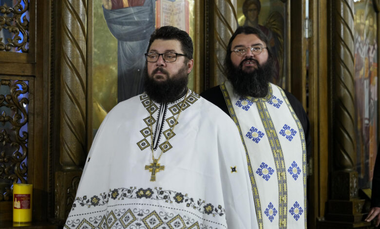Hălchienii au rămas fără paroh 3 Hălchienii au rămas fără paroh | MyTex.ro