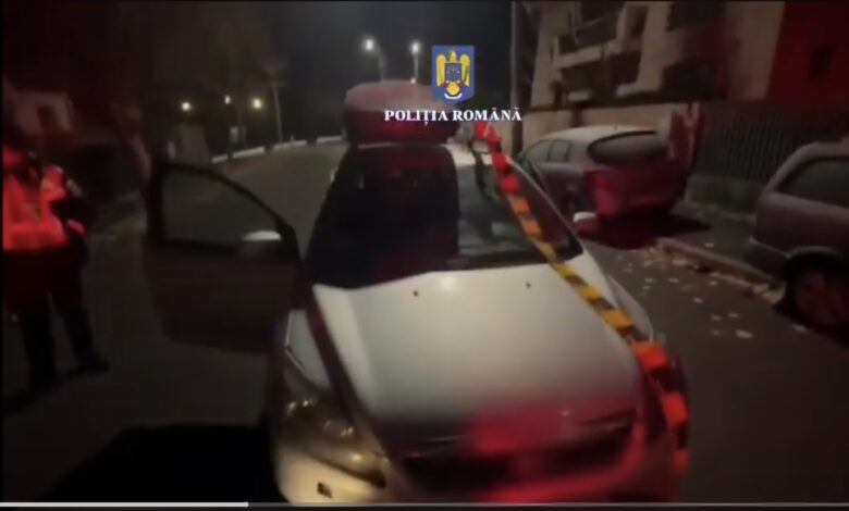 Video - Focuri de armă în trafic, astăzi, pentru prinderea unui tânăr care a furat un autoturism 3 Focuri | MyTex.ro