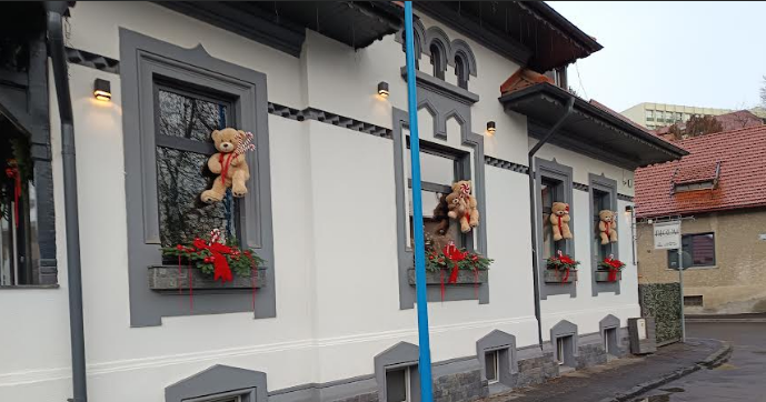 Restaurantul din Brașov care-i așteaptă pe Moș Nicolae și Moș Crăciun cu urși de pluș 7 Restaurantul din Brașov | MyTex.ro