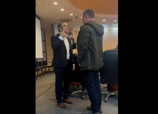 Scandal între Allen Coliban și deputatul AUR Dan Tanasă 3 Scandal între Allen Coliban și deputatul AUR | MyTex.ro
