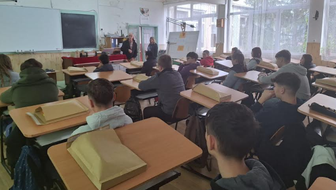 Fabrica de hârtie DS Smith din Zărnești și Liceul Tehnologic Malaxa, parteneri în formarea viitoarelor generații de mecanici 3 | MyTex.ro