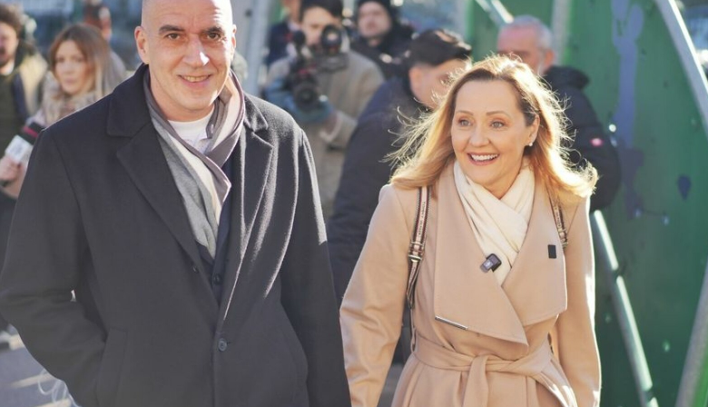 Elena Lasconi și-a cunoscut actualul soț după ce s-a rugat la Dumnezeu / Marele regret 3 Elena Lasconi | MyTex.ro