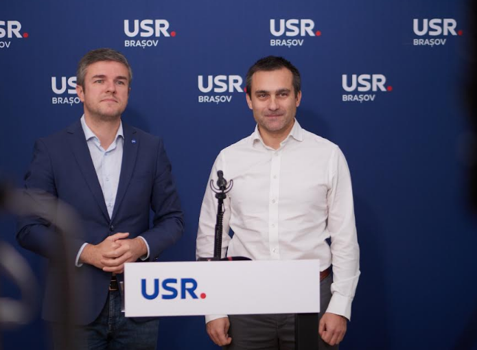 Publicitate electorală USR: Locuri de muncă mai bine plătite, spitale și servicii medicale în tot județul, administrație care lucrează pentru cetățeni - sunt obiectivele echipei USR Brașov care va merge în Parlament 9 | MyTex.ro