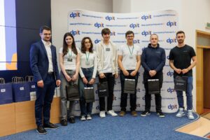 Elevi brașoveni premiați pentru aplicații IT | MyTex.ro