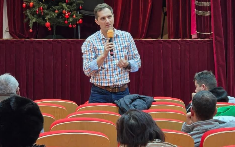 Primarul USR de la Râșnov: „Prin dialog, transparență și muncă în echipă, vom reuși să transformăm Râșnovul într-un oraș de care să fim mândri” 12 | MyTex.ro