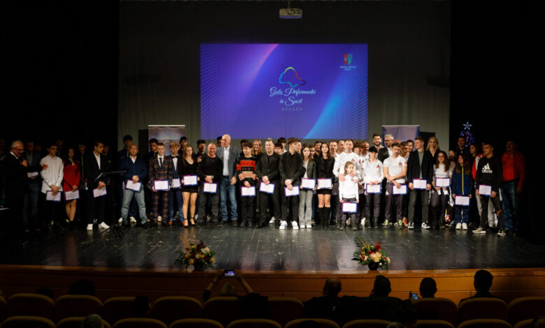273 de sportivi şi antrenori brașoveni, premiaţi la Gala Performanţei în Sport – Braşov 2024 3 273 de sportivi şi antrenori brașoveni | MyTex.ro