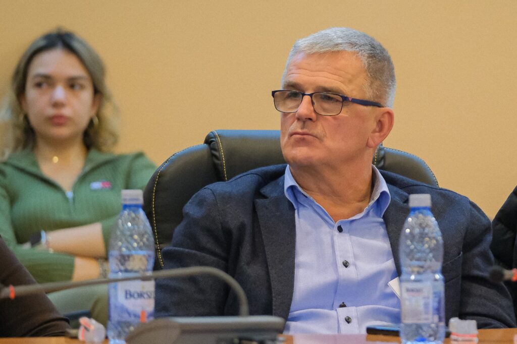 Primarul George Scripcaru și-a întărit echipa de lucru 26 Primarul George Scripcaru și-a întărit echipa de lucru | MyTex.ro