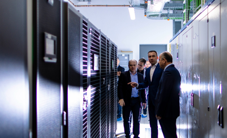 Echipamentele pentru cloudul guvernamental, instalate în centrul de date al STS aflat chiar lângă Brașov / Proiect de 100 de milioane de euro 3 Echipamentele pentru cloudul guvernamental | MyTex.ro