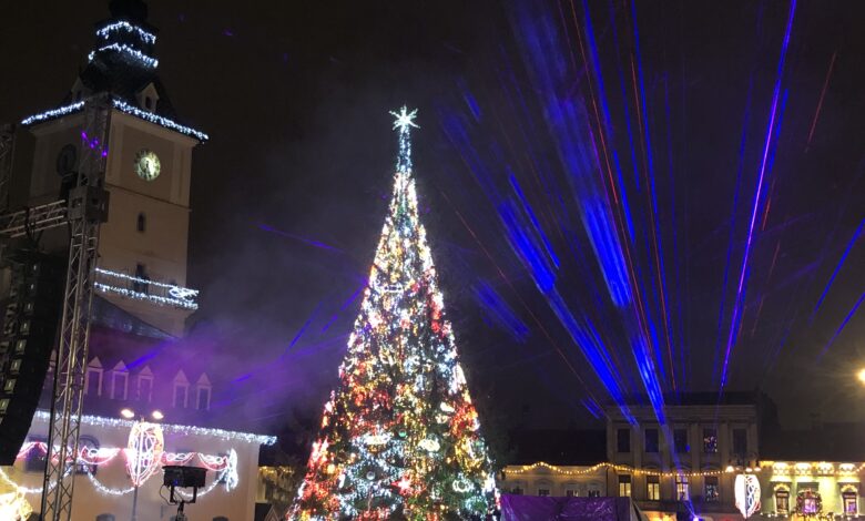 Crăciun 2025 Brașov. Bradul din Piața Sfatului va fi o surpriză extraordinar de plăcută - asigură viceprimarul Dan Ghiţă 1 Crăciun 2025 Brașov | MyTex.ro