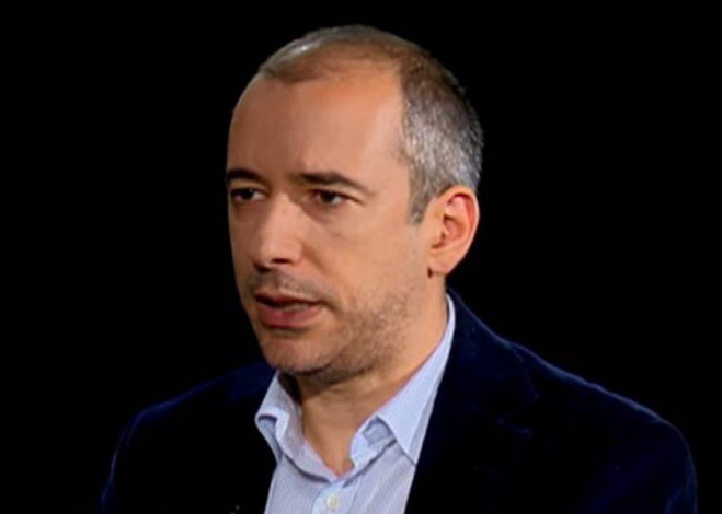 Bogdan Glăvan: Toți impostorii defilează acum cu „Să punem România pe primul loc” 3 Bogdan Glăvan | MyTex.ro
