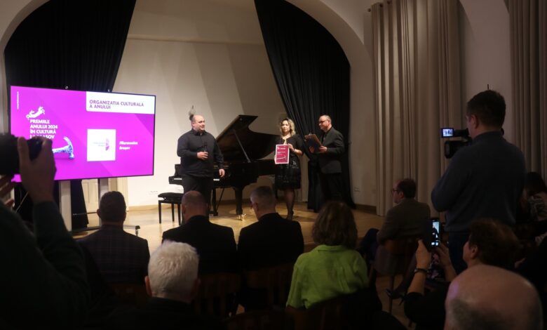 Două premii și aplauze în sala plină la Constanța 3 Două premii și aplauze în sala plină la Constanța | MyTex.ro