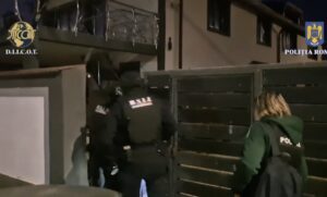 percheziții | MyTex.ro