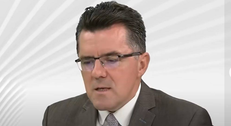 Surpriza suveraniştilor la alegerile prezidenţiale 3 Surpriza suveraniştilor | MyTex.ro