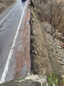 Circulație restricționată pe drumul spre Poiana Brașov | MyTex.ro
