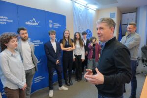 Liceeni brașoveni au discutat despre așteptările lor în raport cu Primăria | MyTex.ro