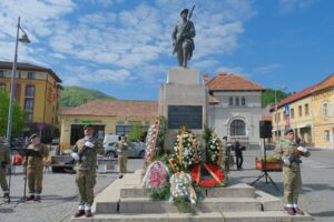 Onor pentru Tricolor | MyTex.ro