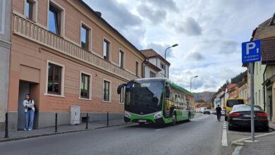 Circulația de pe trei linii | MyTex.ro