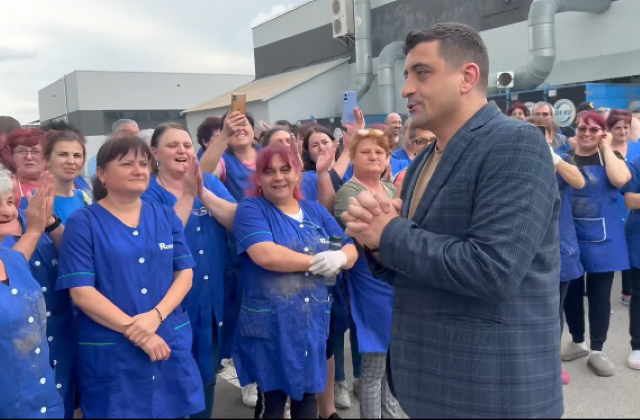 Video. George Simion, întâmpinat cu „Trăiască, domnu' președinte!” 3 George Simion | MyTex.ro