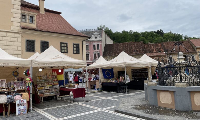 Târg de producători și meșteșugari și în Piața Sfatului 3 Târg de producători și meșteșugari și în Piața Sfatului | MyTex.ro