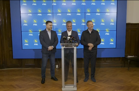 Adrian Veștea | MyTex.ro