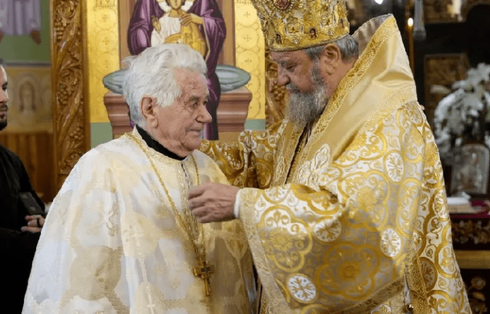 Preotul Vasile Onciu, numit cetățean de onoare al municipiului Făgăraș 3 Preotul | MyTex.ro