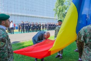 Onor pentru Tricolor | MyTex.ro