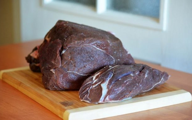 Cât costă o friptură de urs în Poiana Braşov / Dar un gulaş de mistreţ 3 Cât costă o friptură de urs | MyTex.ro