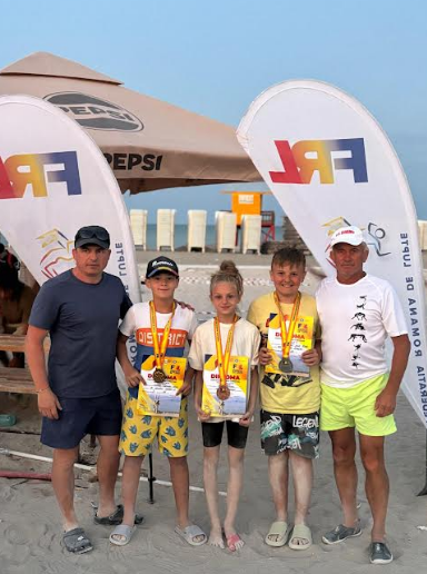Campionatul Național de lupte pe plajă, organizat la Costinești, a adus rezultate remarcabile pentru CSS DINAMO BRAȘOV 7 | MyTex.ro