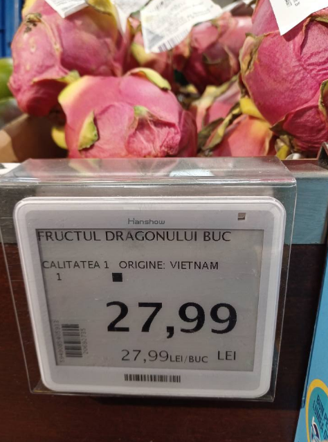 Papaya și fructul dragonului, în supermarketurile de la noi / Cât costă o bucată din fiecare 10 Papaya și fructul dragonului | MyTex.ro