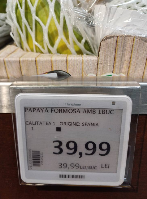 Papaya și fructul dragonului, în supermarketurile de la noi / Cât costă o bucată din fiecare 9 Papaya și fructul dragonului | MyTex.ro
