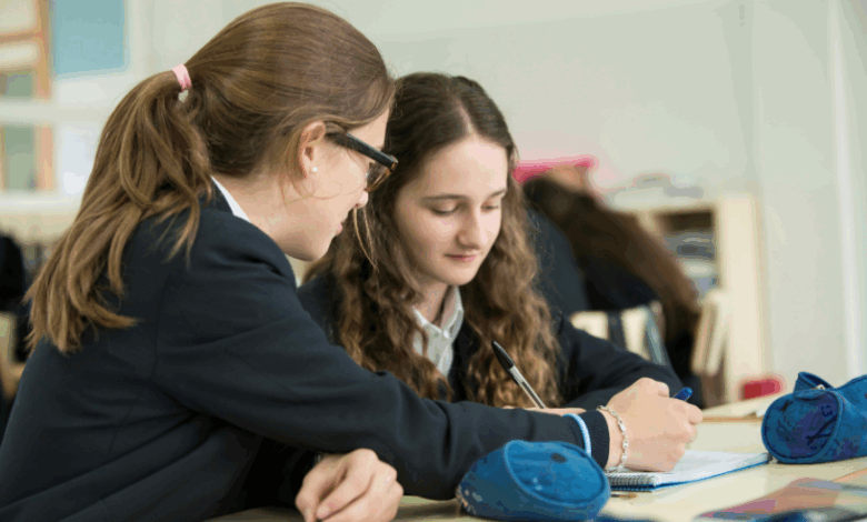 Colegiul Andrei Şaguna Braşov - premieră naţională 3 Colegiul Andrei Şaguna Braşov | MyTex.ro