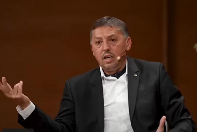 900 de posturi de directori de şcoli vor fi desființate 3 900 de posturi de directori de şcoli vor fi desființate | MyTex.ro