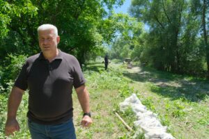 Au început lucrările de curățare a pârâului Ghimbășel în zona Stupini | MyTex.ro