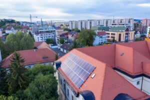10 școli și colegii din Brașov își vor produce singure energia necesară funcționării | MyTex.ro