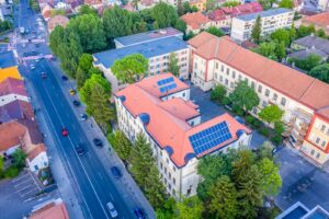 10 școli și colegii din Brașov își vor produce singure energia necesară funcționării | MyTex.ro