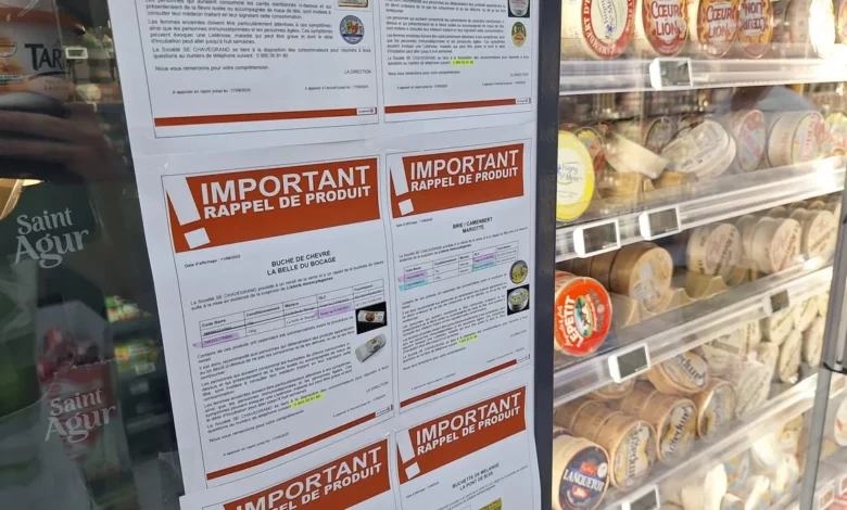 Doi oameni au murit și alții au ajuns la spital, după ce ar fi consumat brânzeturi contaminate, în Franța / Producătorul, prezent în Auchan, Carrefour și alte supermarketuri 3 Doi oameni morți - brânzeturi
