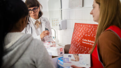 Cutia Bebeluşului ajunge la 450 de mame cu nou-născuţi din judeţul Braşov | MyTex.ro
