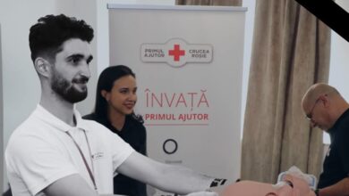 Tânăr voluntar