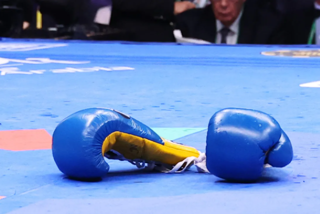 Doi pugiliști au murit după ce au luptat în aceeaşi gală 3 Doi pugiliști au murit după ce au luptat în aceeaşi gală | MyTex.ro