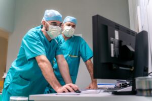 pacienți - doctori spitalul clinicco