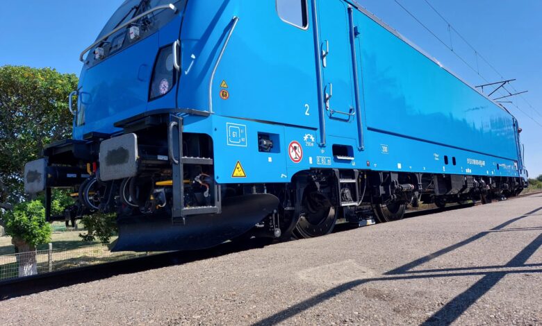 Prima locomotivă care a atins viteza de 200 km/h în România va circula şi la Braşov 5 Prima locomotivă | MyTex.ro