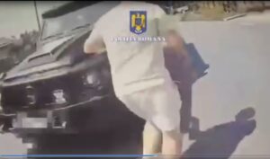 polițistă - atac topor