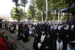 Sfântul Serafim cel Răbdător de la Sâmbăta de Sus a fost canonizat | MyTex.ro