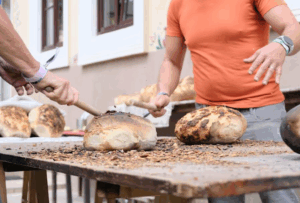 S-a deschis sezonul târgurilor la Râșnov | MyTex.ro