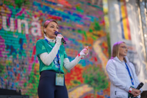 O sută de mii | MyTex.ro