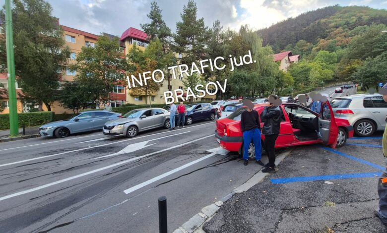 Beat criță și fără permis, a făcut accident cu mașina altcuiva, la semafor, în Brașov 3 Beat | MyTex.ro